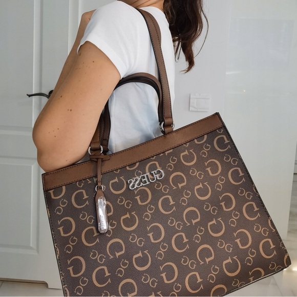 GUEES Elian Tote Bag. - Picture 2 of 6